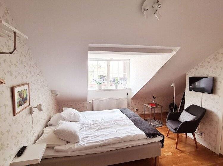 בית מלון כפרי Röda Magasinet