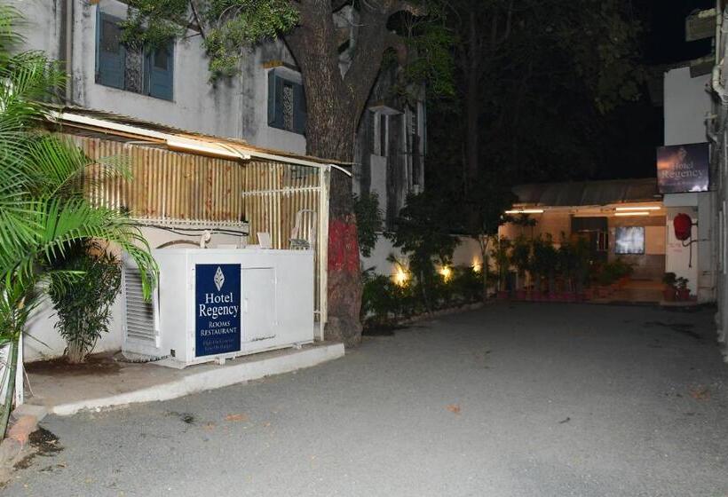 Отель Regency