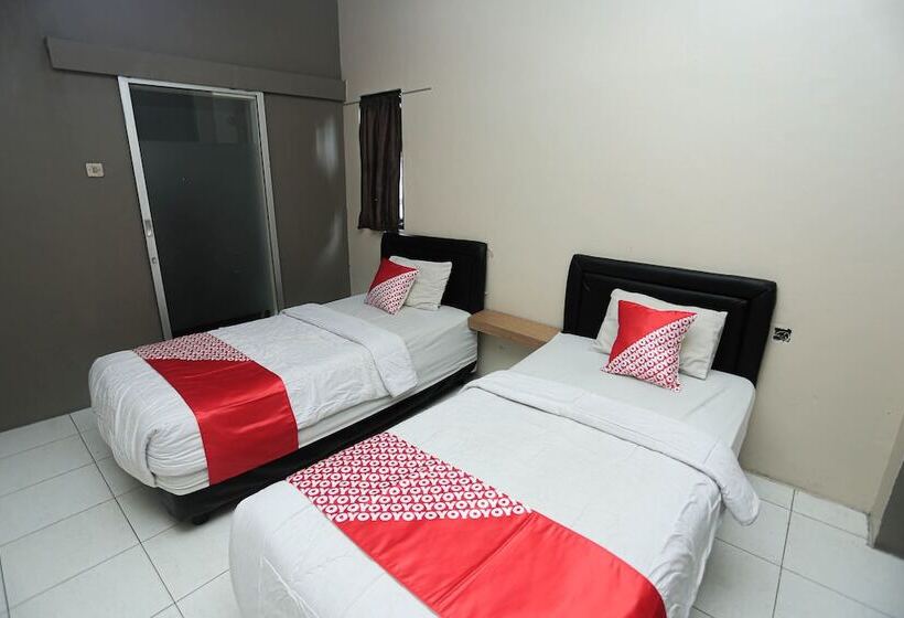هتل Royal Borneo Guesthouse By Oyo Rooms