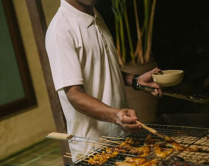 فندق The Kelong Trikora Resort