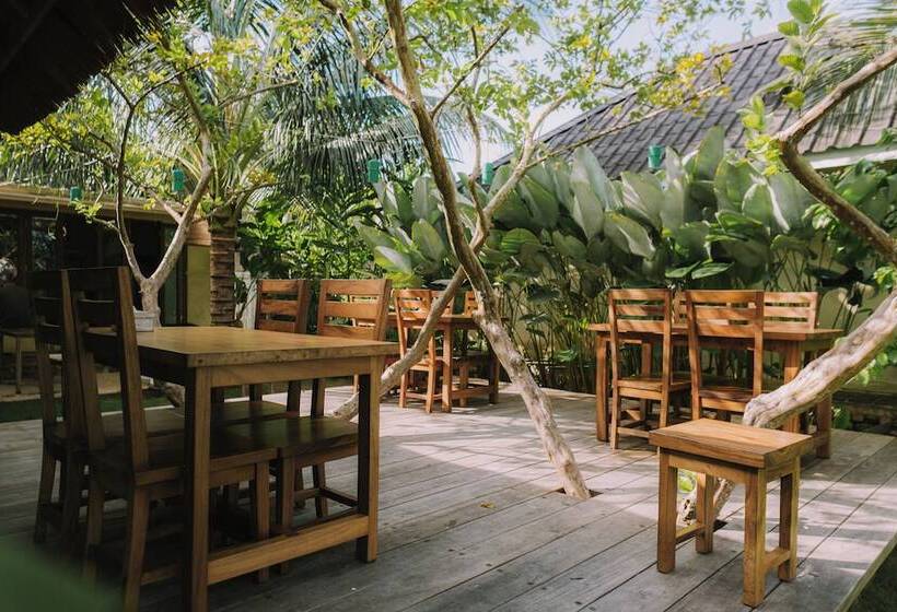 فندق The Kelong Trikora Resort