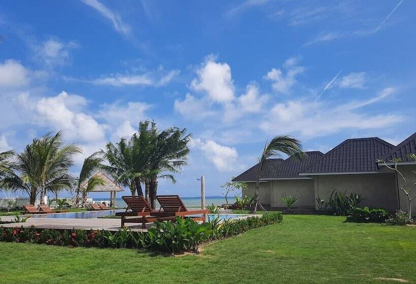 فندق The Kelong Trikora Resort