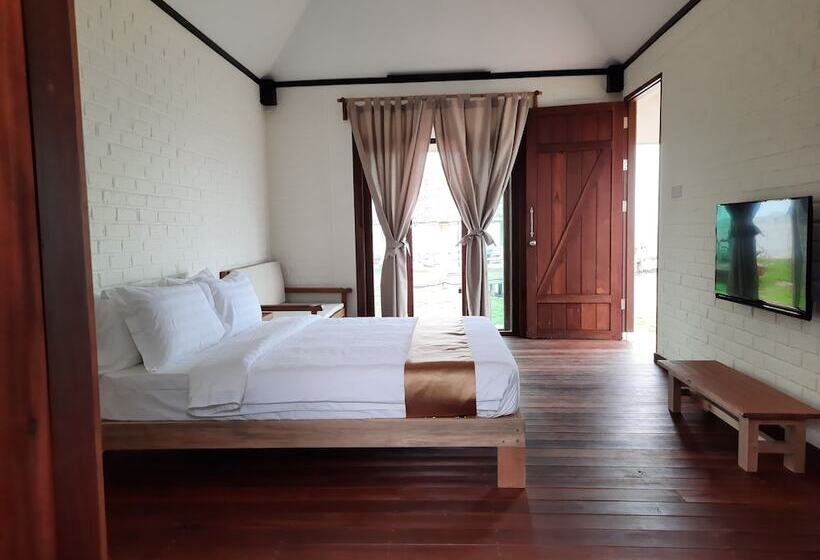 فندق The Kelong Trikora Resort