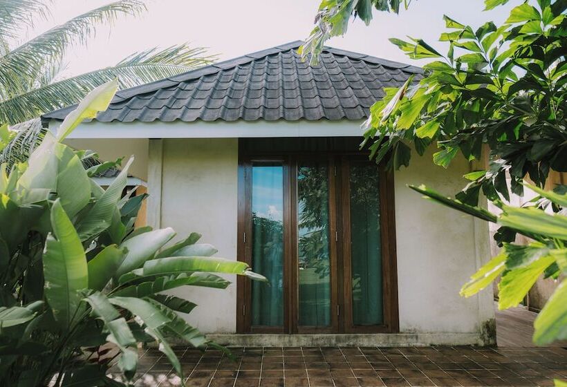 فندق The Kelong Trikora Resort