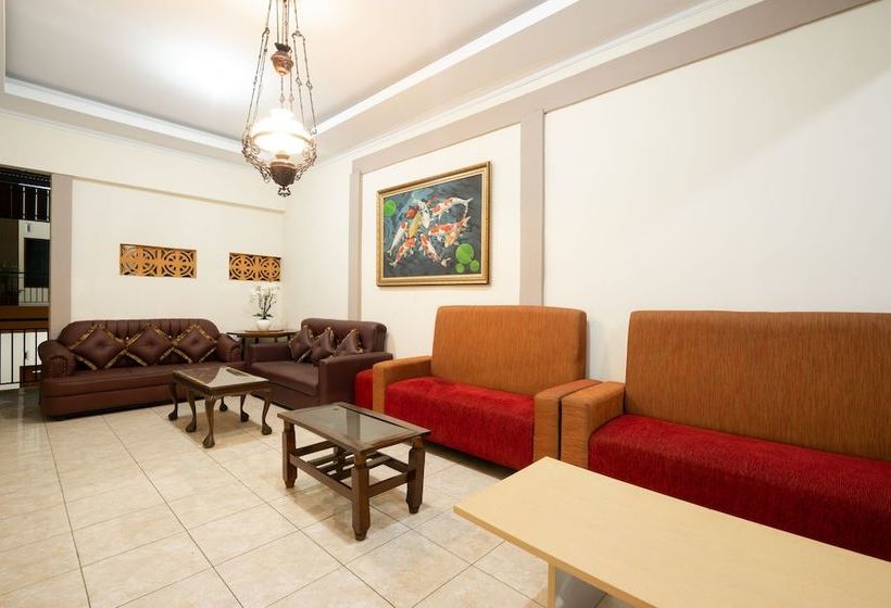 בית מלון כפרי Wisma Wongso Syariah By Oyo Rooms