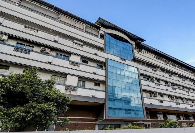 Itsy Hotels Ammu Regency