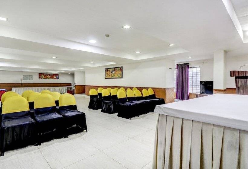 Itsy Hotels Ammu Regency