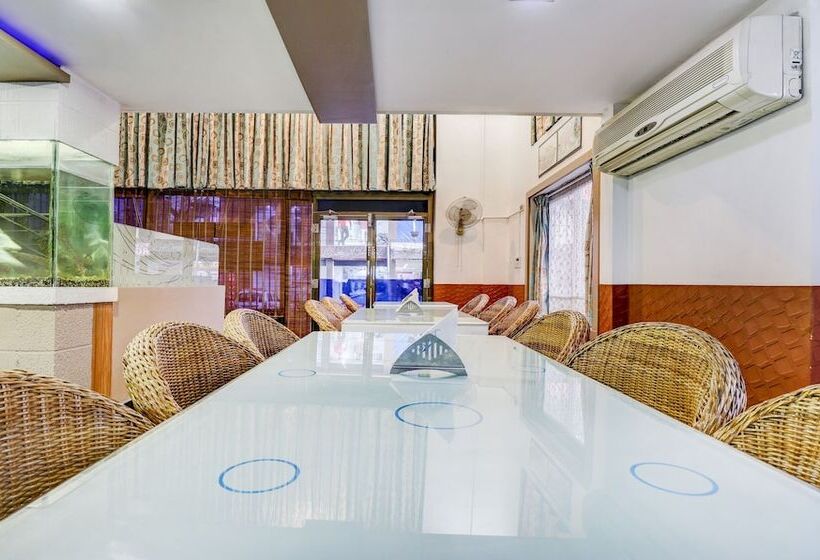 Itsy Hotels Ammu Regency