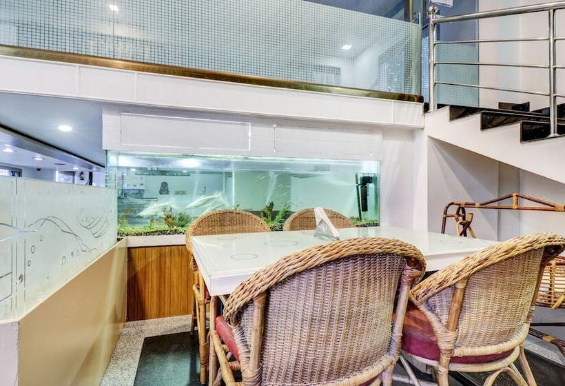 Itsy Hotels Ammu Regency