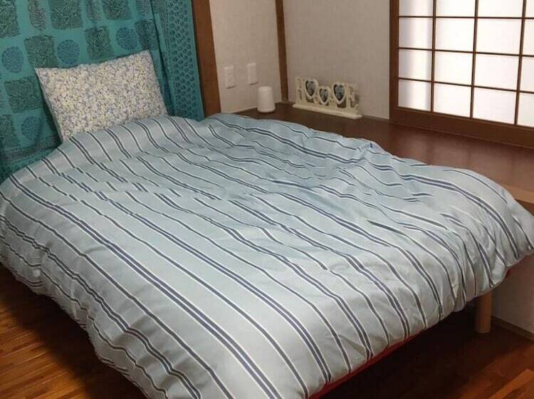 פנסיון Kami House