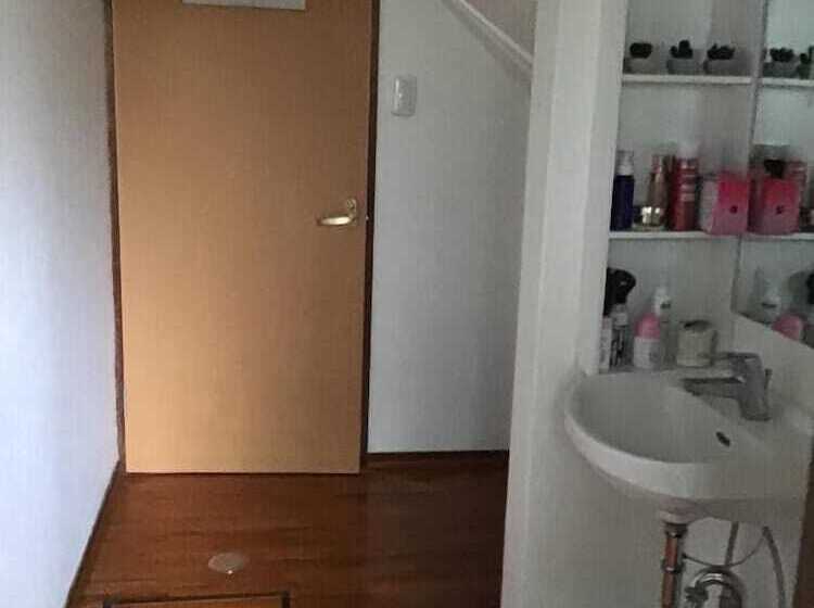 פנסיון Kami House