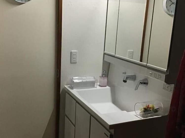 פנסיון Kami House