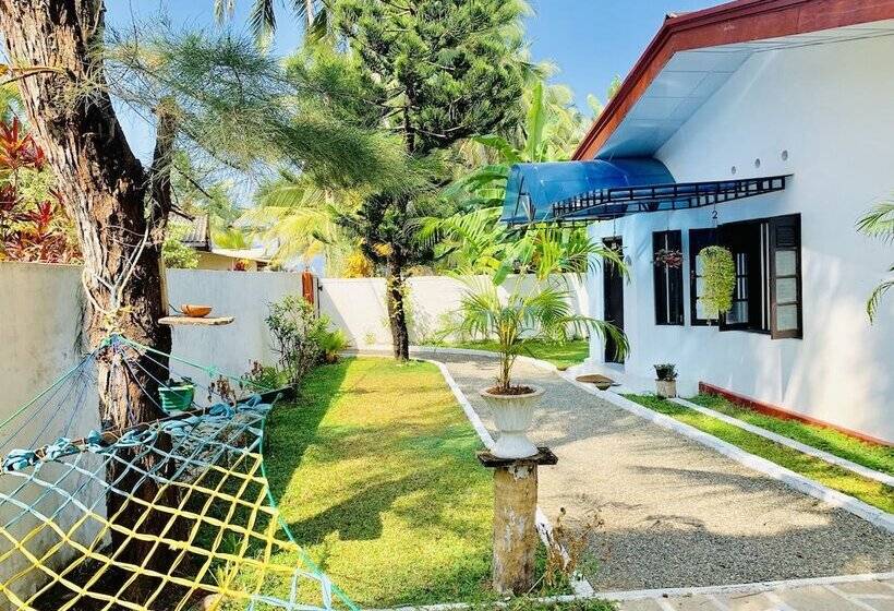 ペンション Michs Beach Villa   Maggona