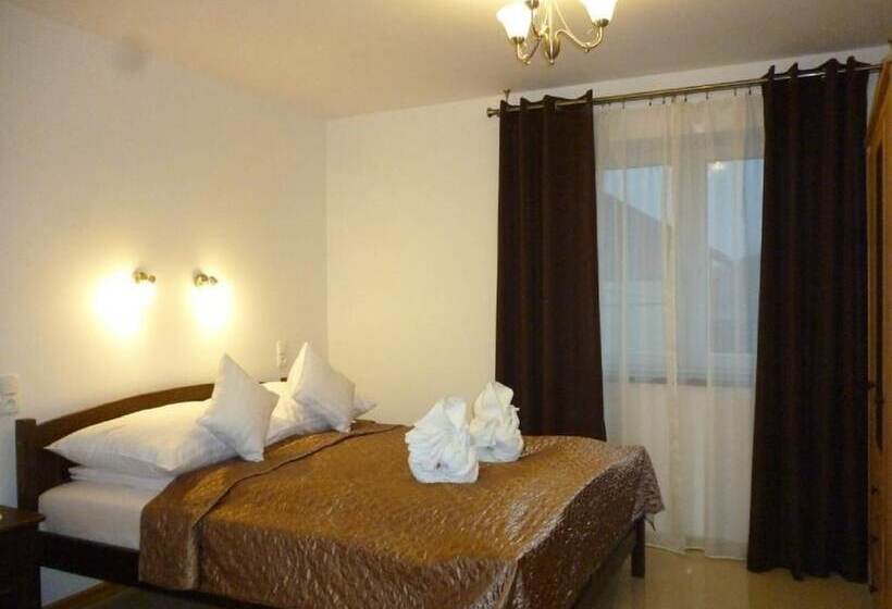 ペンション Willa Jacuu