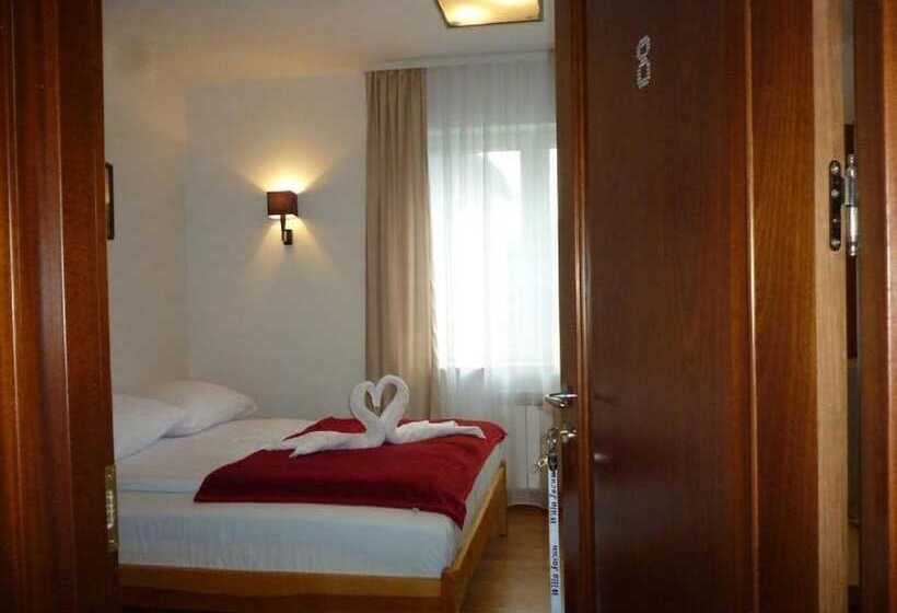 ペンション Willa Jacuu