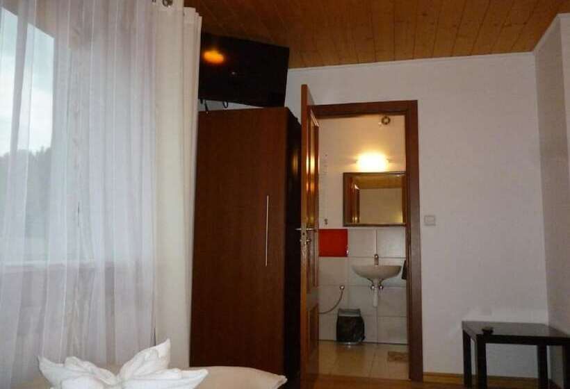 ペンション Willa Jacuu