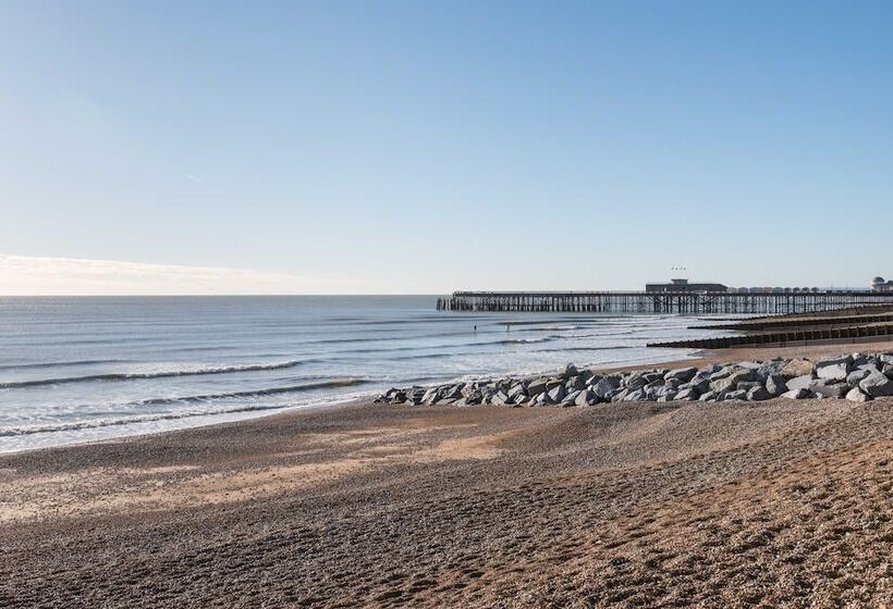 Beach Comber Hastings