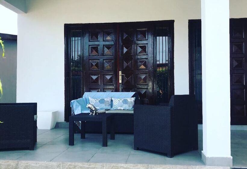 مبيت وإفطار La Villa M