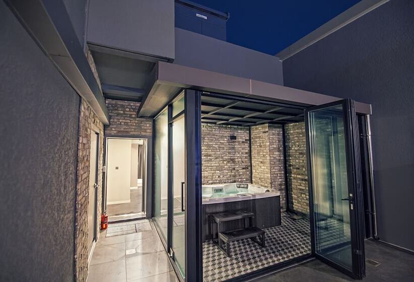 Doo Hotel & Guesthouse   Hostel