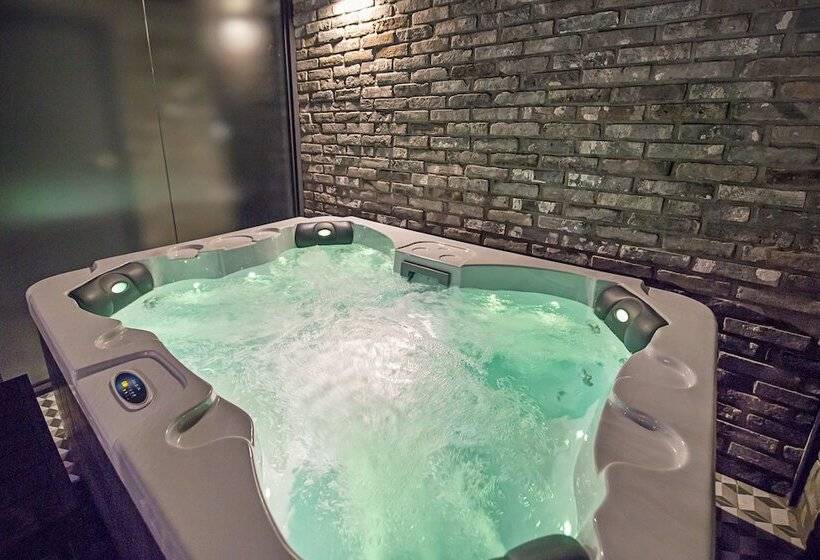 Doo Hotel & Guesthouse   Hostel