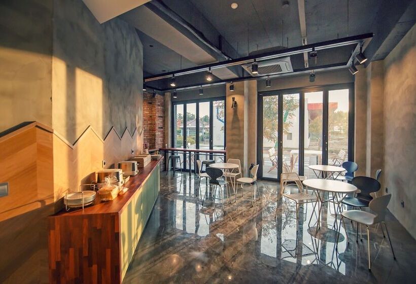 Doo Hotel & Guesthouse   Hostel