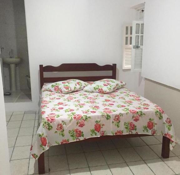 Retkeilymaja Chalice Aina Pousada