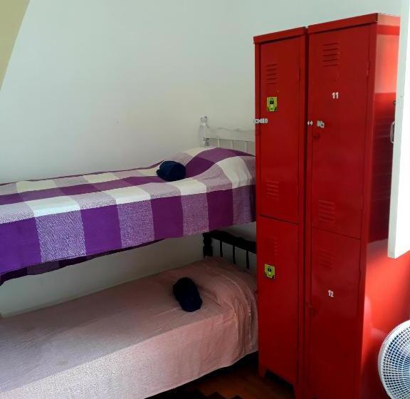 Retkeilymaja Chalice Aina Pousada