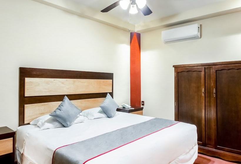 ホテル Zapata  Y Plaza