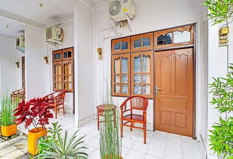 فندق Gusti Residence By Oyo Rooms