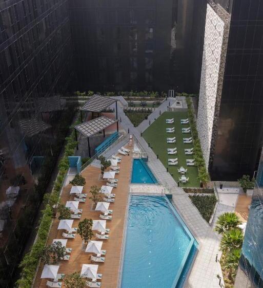 هتل Ibis Styles Dubai Airport