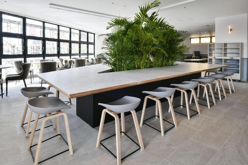 Отель Lequ Okinawa Chatan Spa & Resort