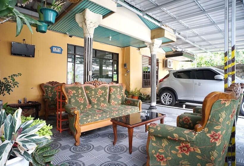 酒店 Spot On 1854 Sepinggan Asri Syariah Guesthouse