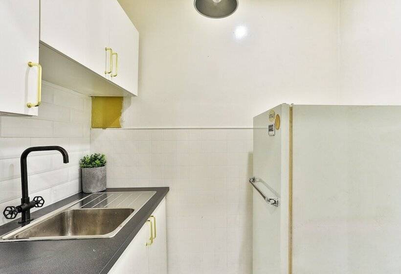 هتل The West House