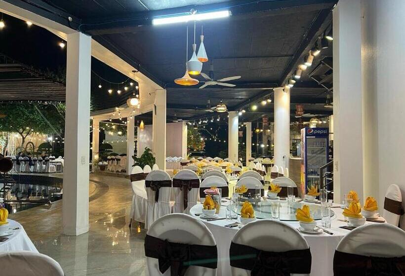 هتل Vạn Xuân Royal