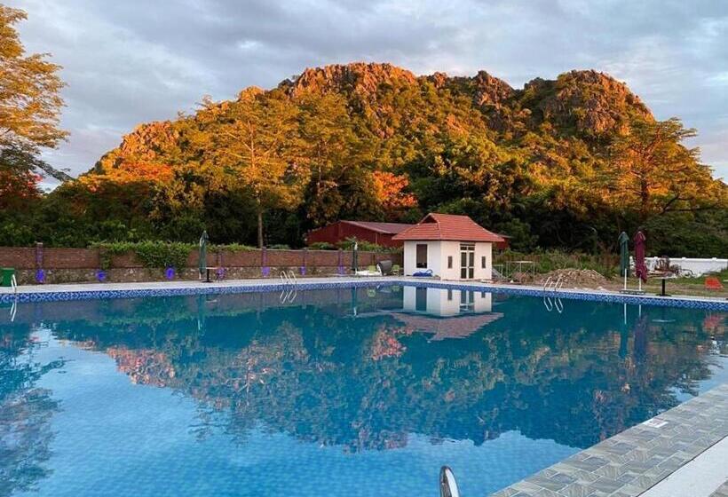 هتل Vạn Xuân Royal