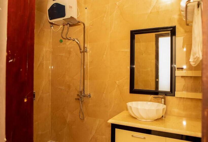 هتل Vạn Xuân Royal