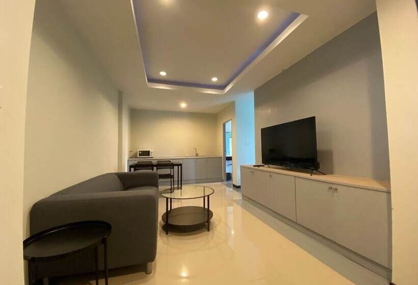 בית מלון כפרי White Sand Phuket Residence