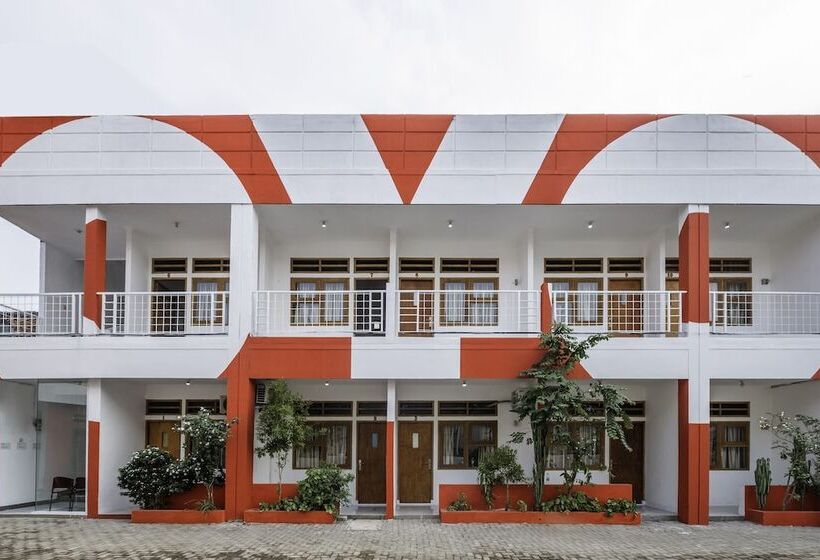 هتل Wisma Fisio By Oyo Rooms