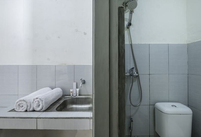 هتل Wisma Fisio By Oyo Rooms