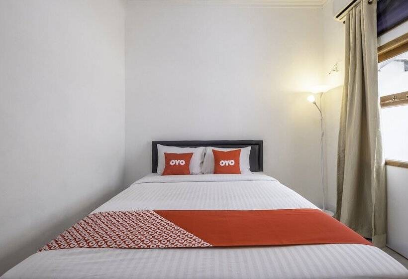 Отель Wisma Fisio By Oyo Rooms