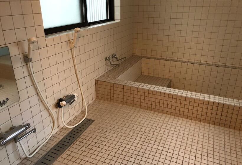 بنسيون Asahiyama Drive Inn