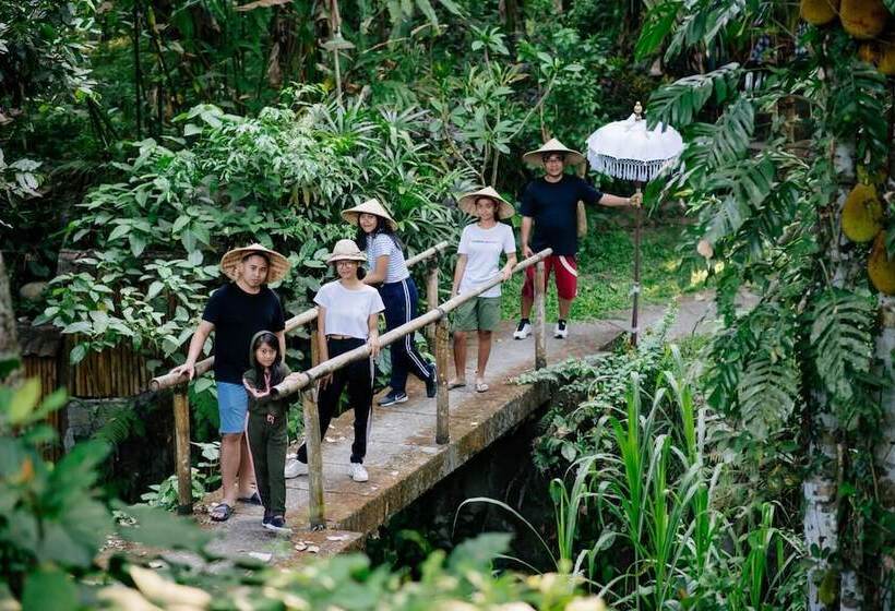 بنسيون Bakungan Dijero Homestay