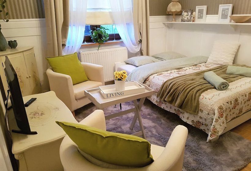 Пансион Dom Z Sauną I Jacuzzi  Na Wyłączność Lub Pokoje