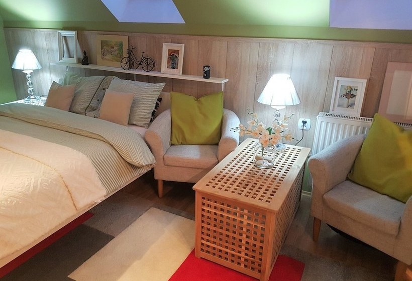 Пансион Dom Z Sauną I Jacuzzi  Na Wyłączność Lub Pokoje