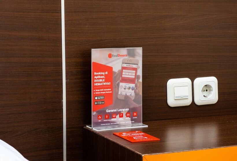 펜션 Reddoorz @ Pelita Raya Rappocini