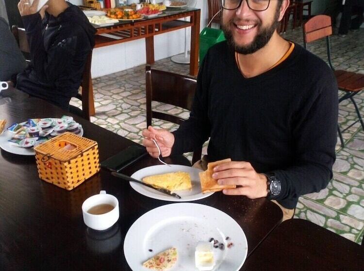 پانسیون Sparrow's Song Homestay