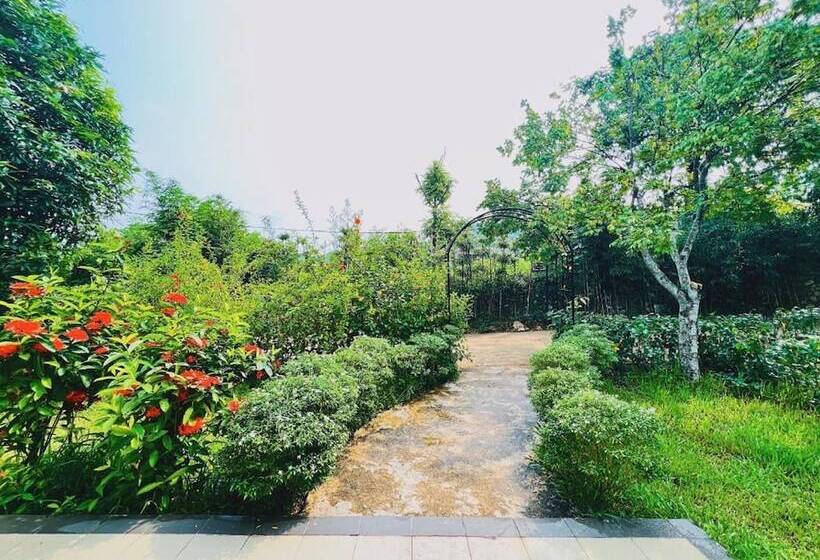 پانسیون Rose Villas & Resort   Ba Vi