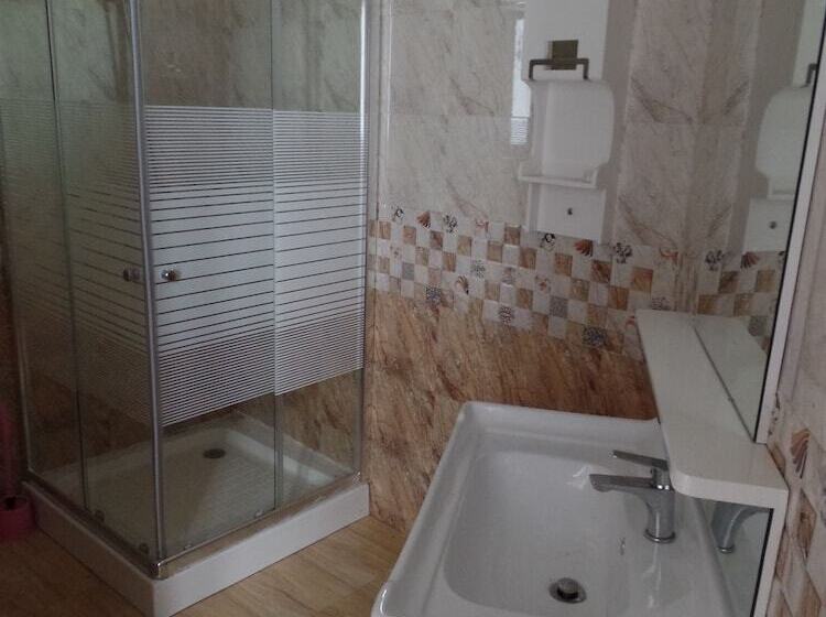 Пансион The Crown Hotel Dambulla