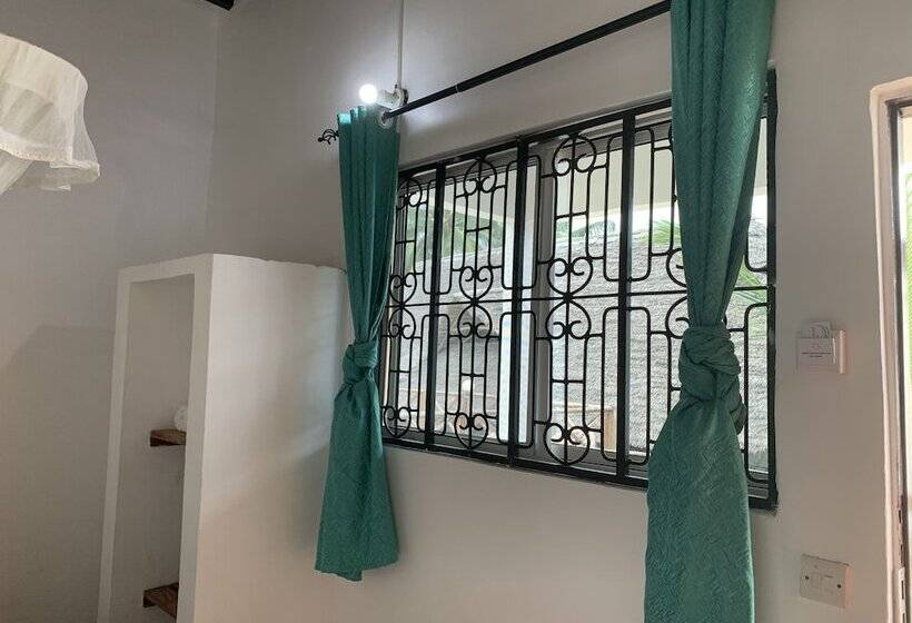 The Star Hotel & Sports Bar Zanzibar