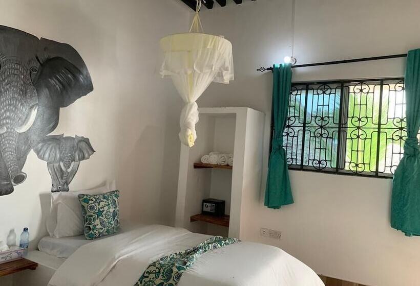 The Star Hotel & Sports Bar Zanzibar